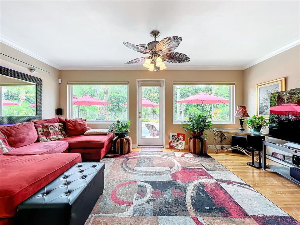 Recently Sold: $645,000 (3 beds, 2 baths, 1568 Square Feet)