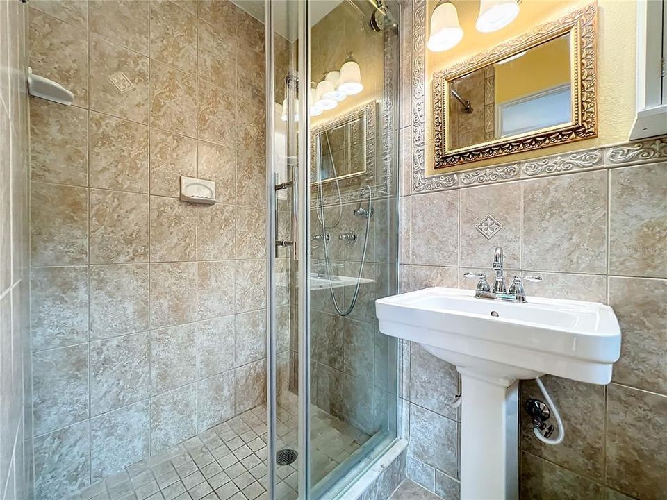 最近售出: $645,000 (3 贝兹, 2 浴室, 1568 平方英尺)
