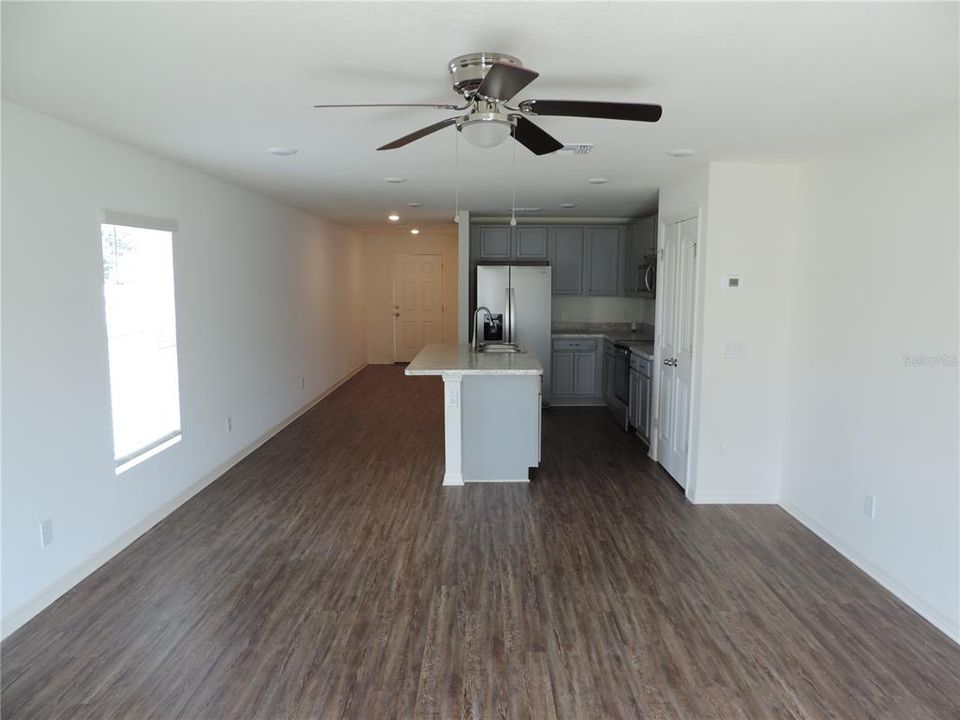 Active With Contract: $269,900 (3 beds, 2 baths, 1350 Square Feet)