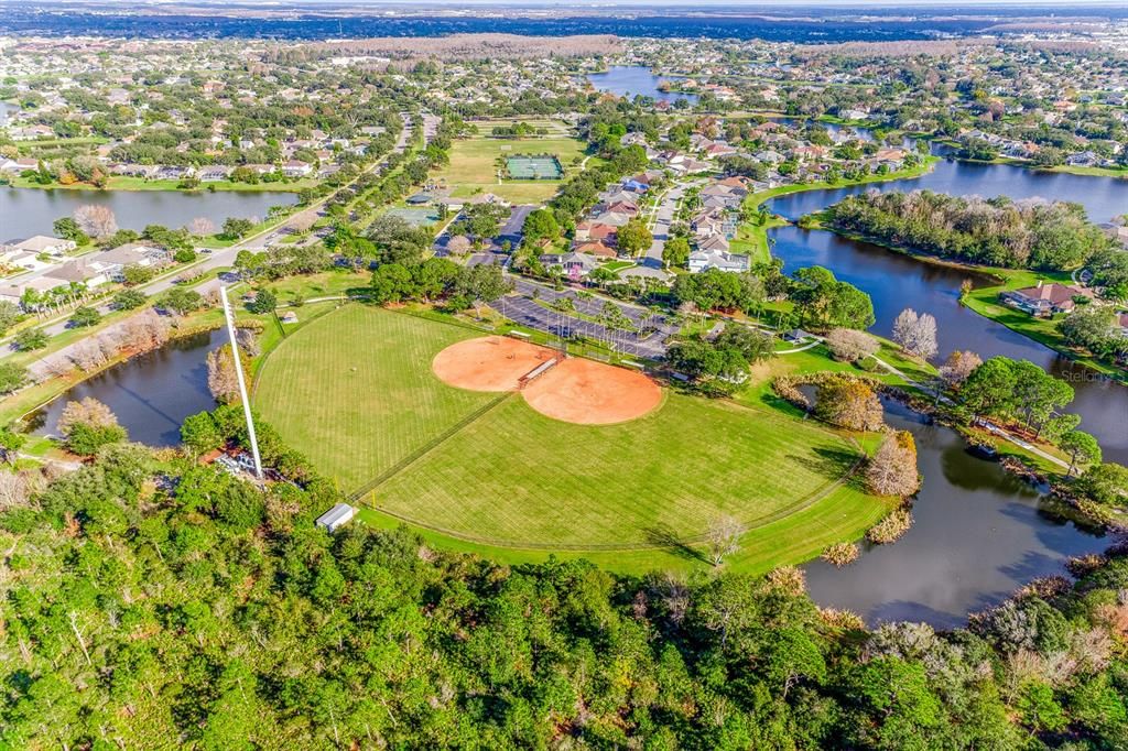 Hunter’s Creek is a vibrant, established community ZONED FOR TOP-RATED SCHOOLS offering residents recreational parks, nature trails, sports fields and courts, a fishing pier, playground and different events/activities throughout the year!