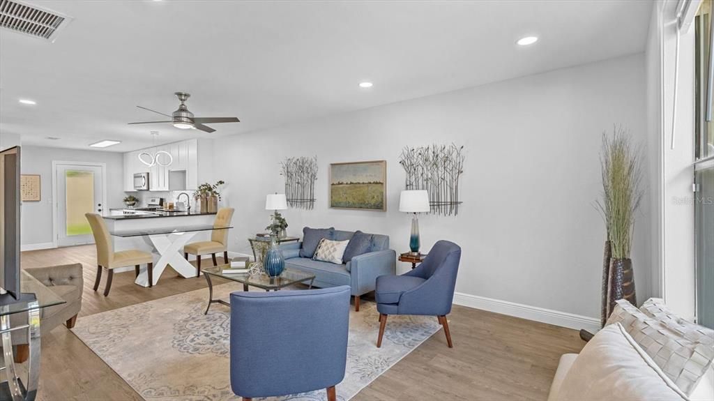 Active With Contract: $334,900 (3 beds, 2 baths, 1690 Square Feet)