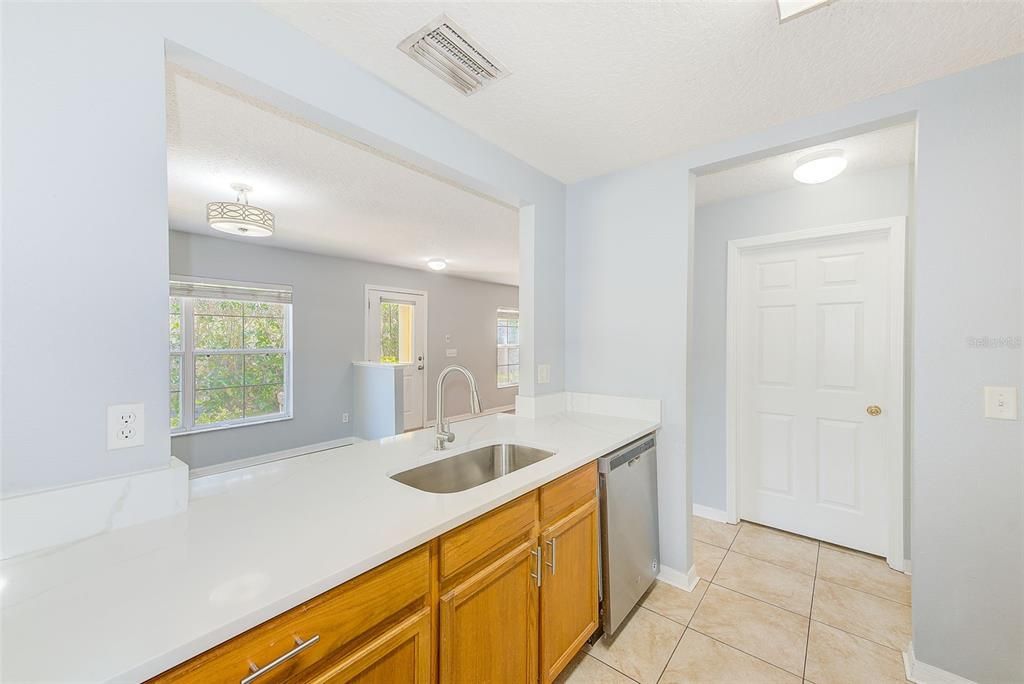 For Sale: $249,900 (3 beds, 2 baths, 1408 Square Feet)