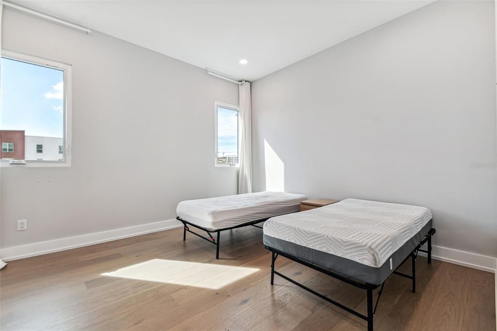 Недавно арендовано: $4,300 (2 спален, 2 ванн, 1648 Квадратных фут)