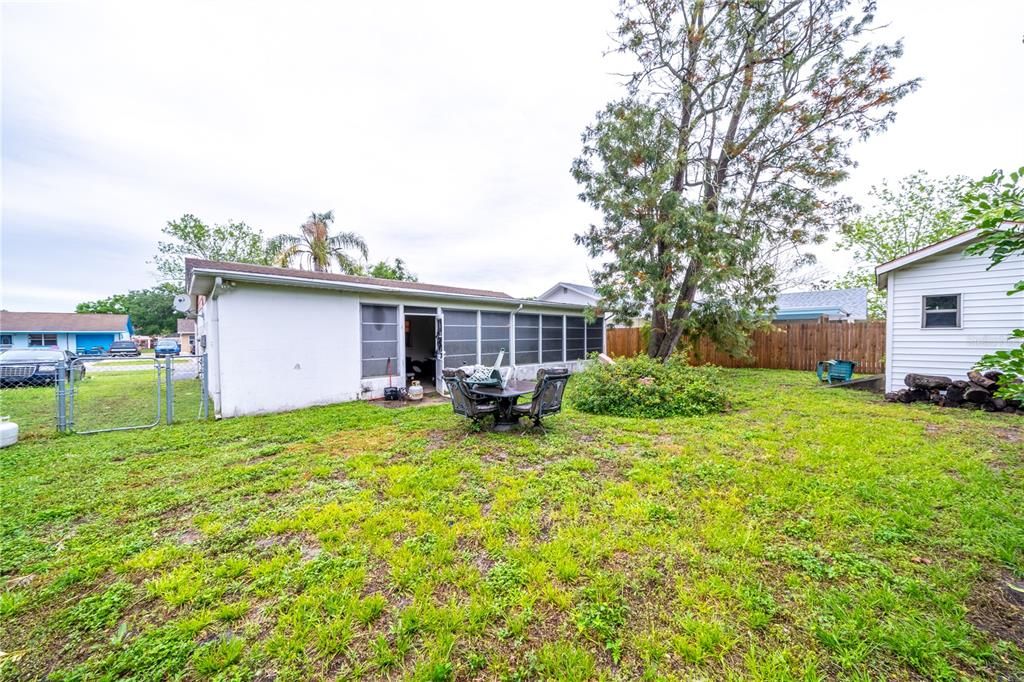 Recently Sold: $187,000 (2 beds, 2 baths, 870 Square Feet)