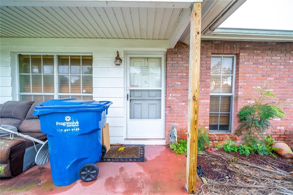 Recently Sold: $187,000 (2 beds, 2 baths, 870 Square Feet)