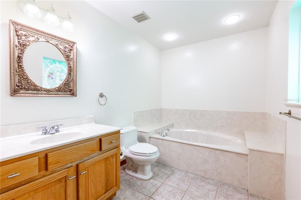 For Sale: $689,900 (2 beds, 2 baths, 2161 Square Feet)