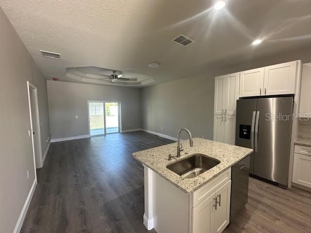 Recently Rented: $1,800 (3 beds, 2 baths, 1187 Square Feet)