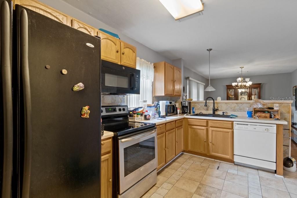For Sale: $260,000 (3 beds, 2 baths, 1397 Square Feet)