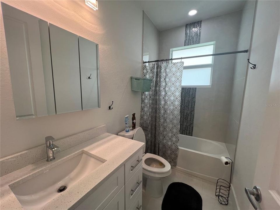 For Rent: $2,400 (3 beds, 2 baths, 1338 Square Feet)