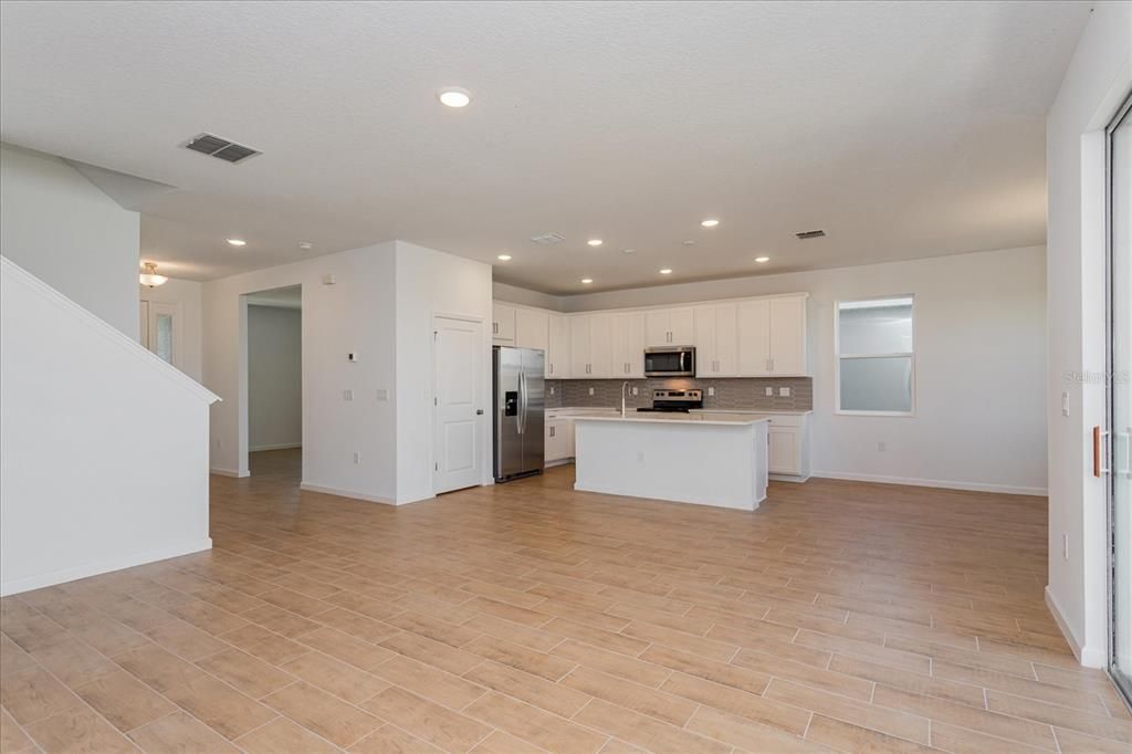 Active With Contract: $535,000 (4 beds, 3 baths, 2225 Square Feet)