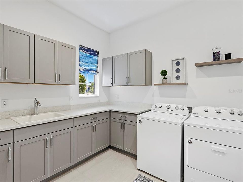 For Sale: $2,290,000 (3 beds, 3 baths, 2743 Square Feet)