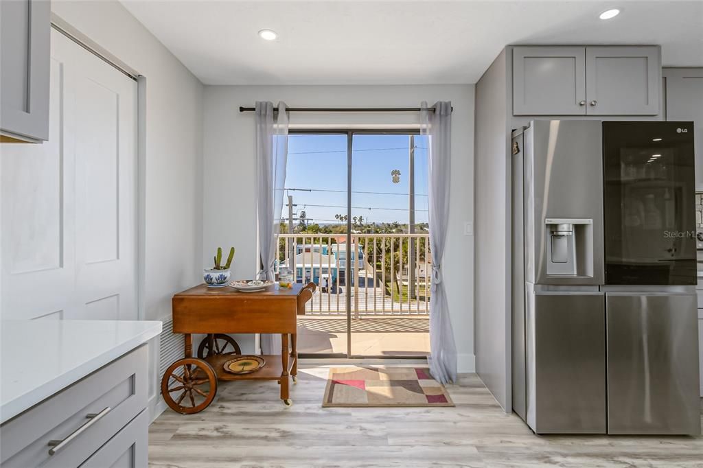 For Sale: $568,500 (2 beds, 2 baths, 1525 Square Feet)