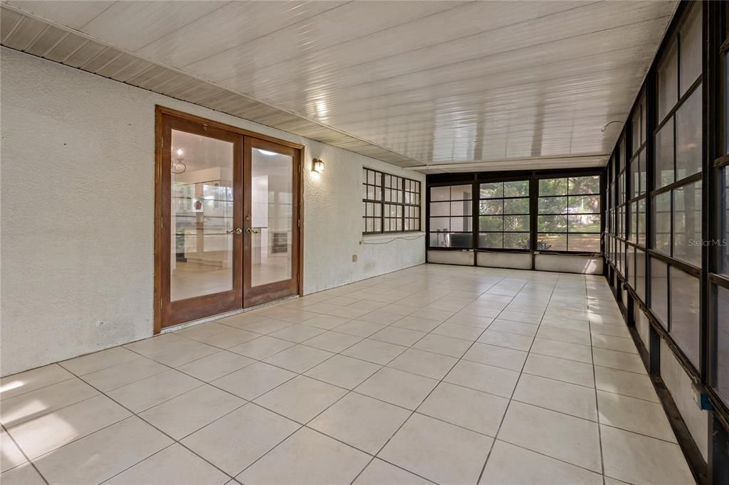 Large Florida Sunroom