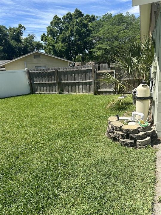 Large fully fenced backyard