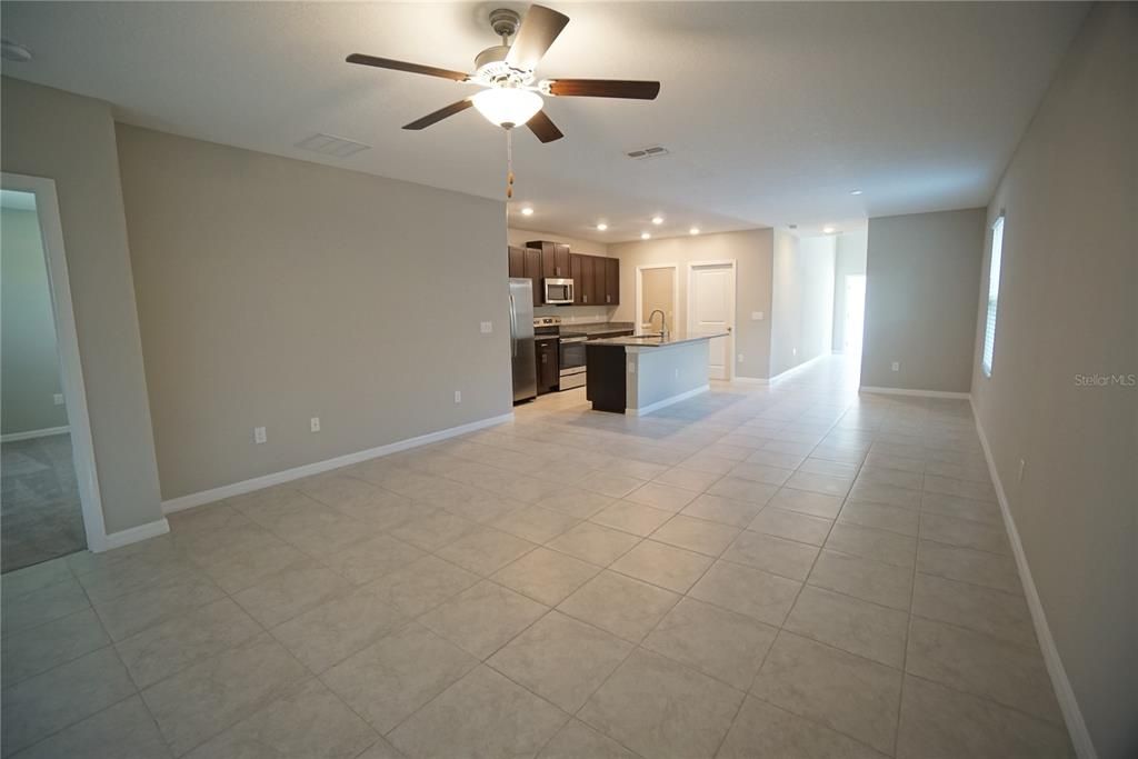 For Rent: $2,300 (5 beds, 2 baths, 2415 Square Feet)