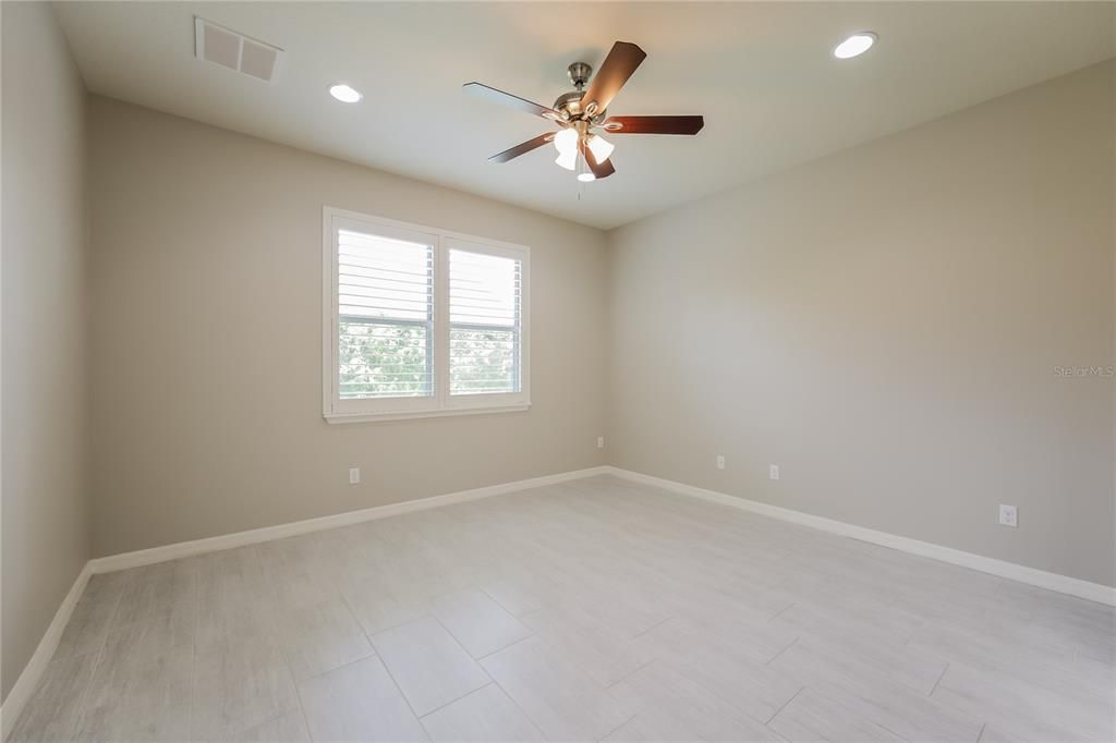 Active With Contract: $335,000 (2 beds, 2 baths, 1348 Square Feet)