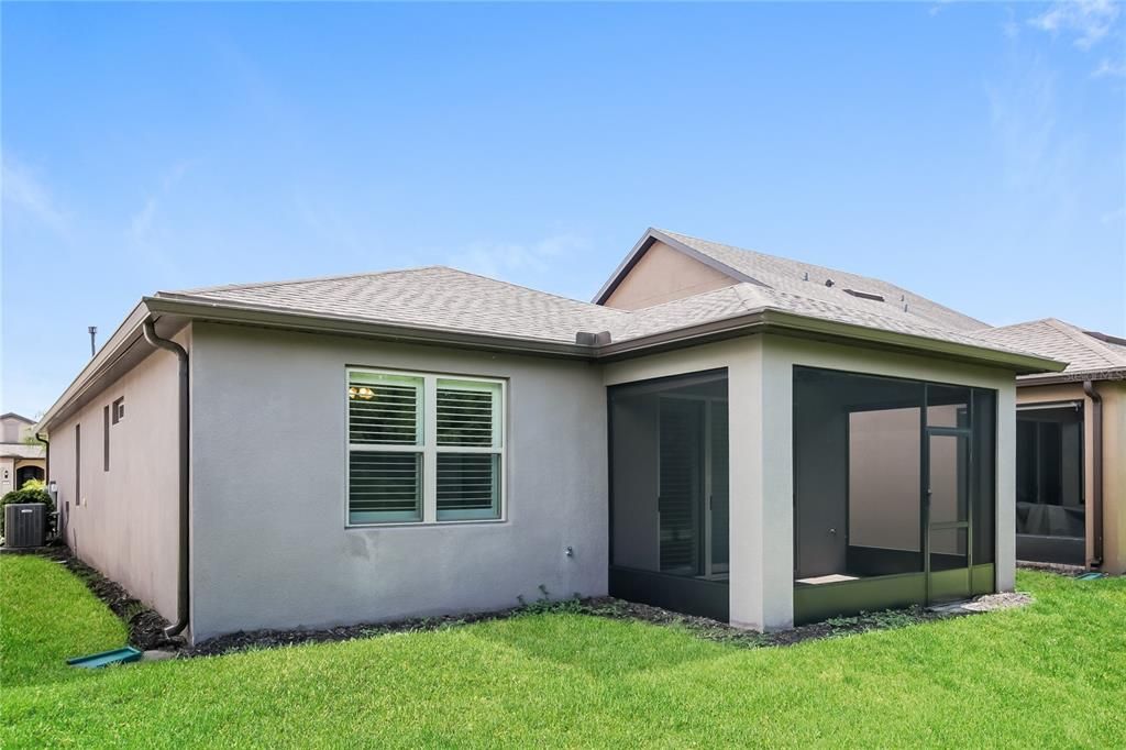 For Sale: $345,000 (2 beds, 2 baths, 1348 Square Feet)