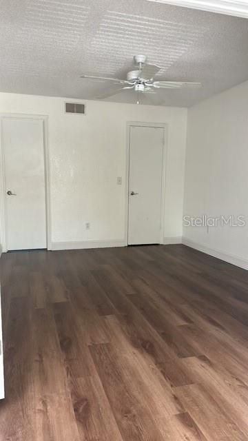 Active With Contract: $1,300 (1 beds, 1 baths, 597 Square Feet)