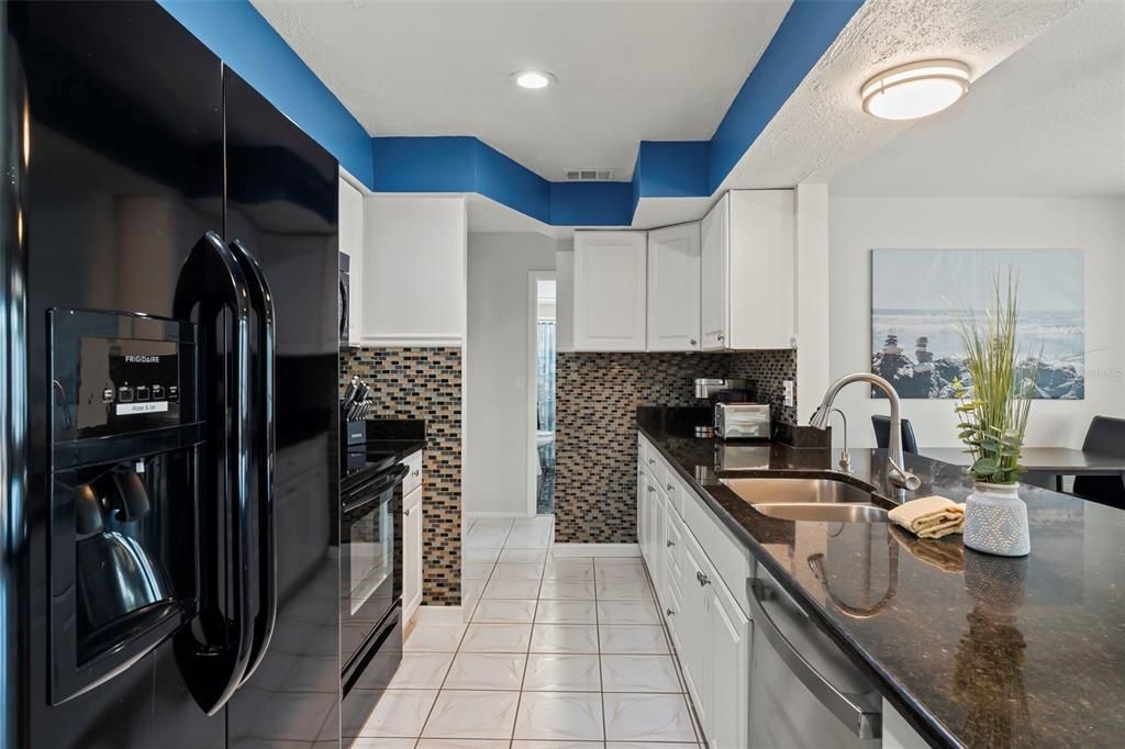 Active With Contract: $399,000 (2 beds, 2 baths, 1357 Square Feet)