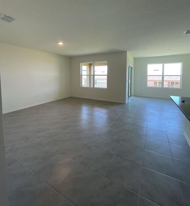 Active With Contract: $2,150 (3 beds, 2 baths, 1725 Square Feet)