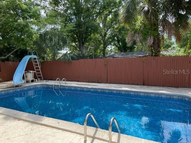 Recently Sold: $249,950 (3 beds, 2 baths, 1064 Square Feet)