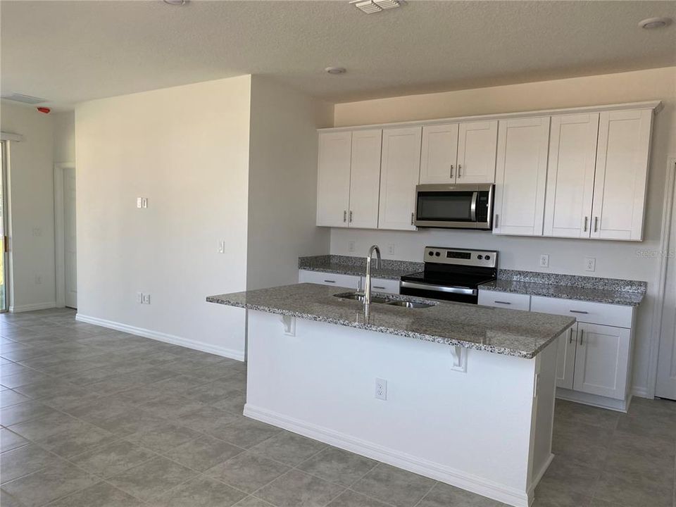For Rent: $2,800 (4 beds, 2 baths, 2168 Square Feet)