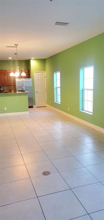 For Rent: $2,075 (4 beds, 2 baths, 1673 Square Feet)