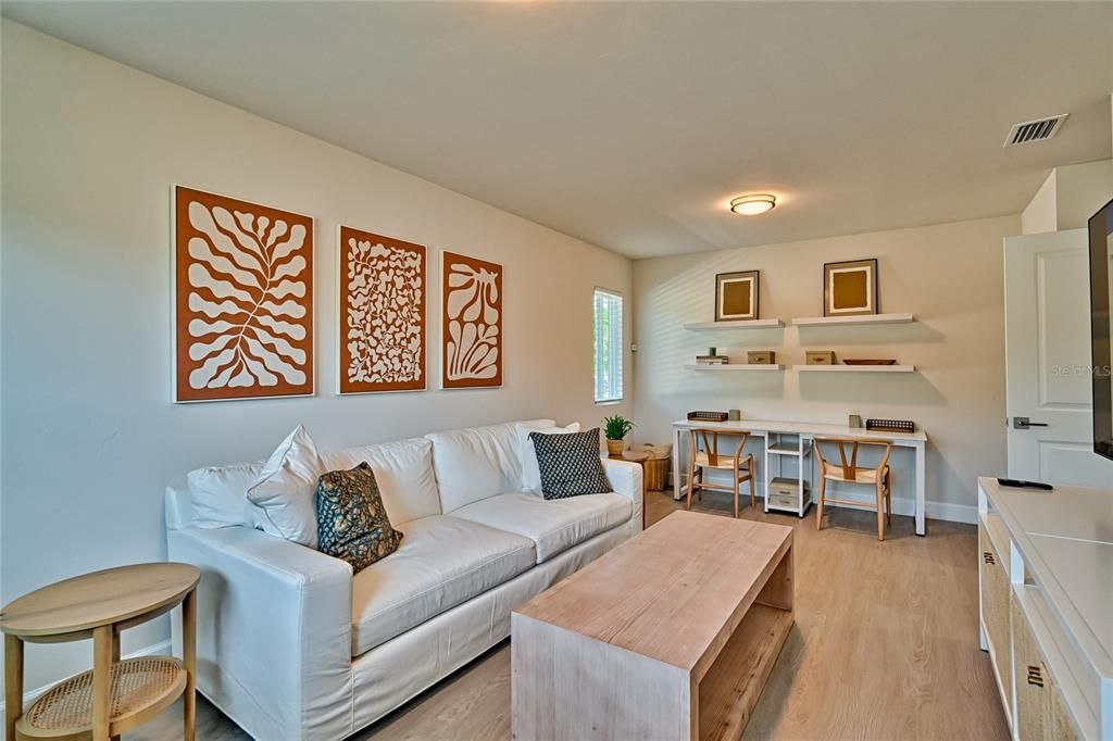 For Sale: $329,000 (3 beds, 2 baths, 1449 Square Feet)