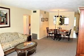 For Sale: $162,000 (2 beds, 1 baths, 1100 Square Feet)