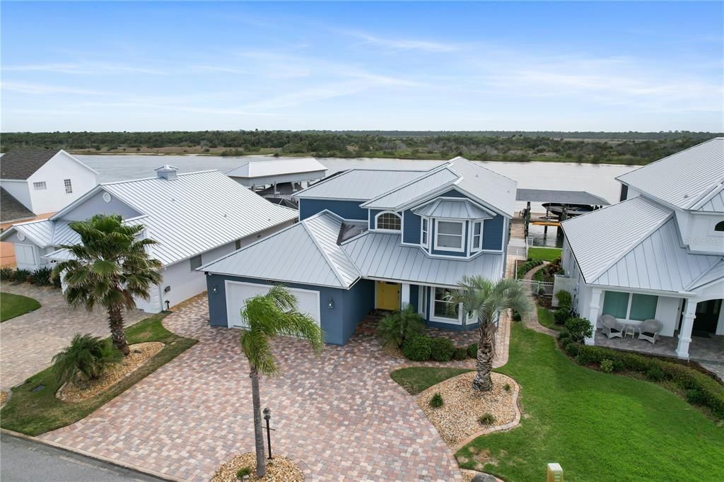 Recently Sold: $1,550,000 (4 beds, 2 baths, 2611 Square Feet)