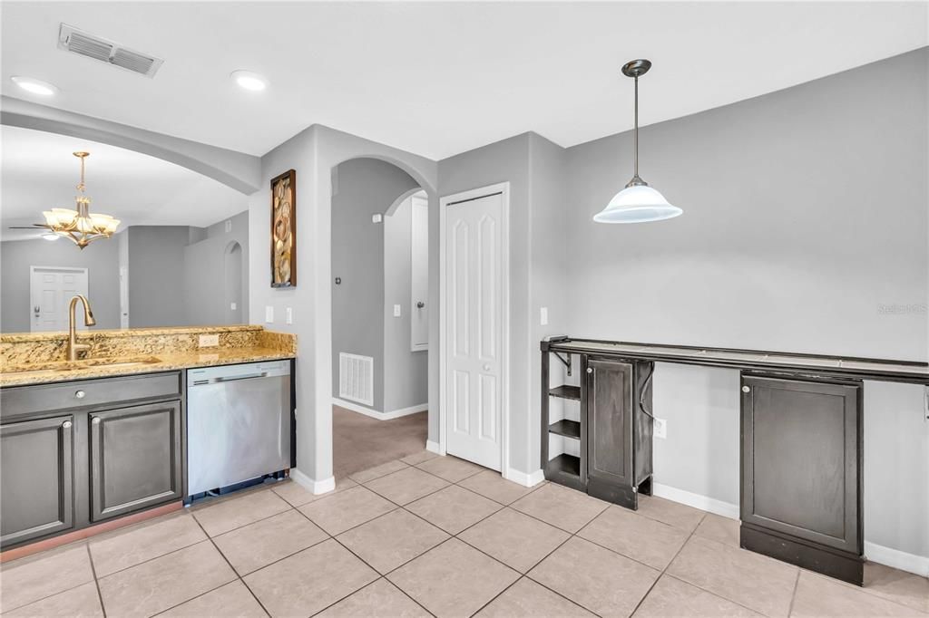 Active With Contract: $285,000 (3 beds, 2 baths, 1348 Square Feet)
