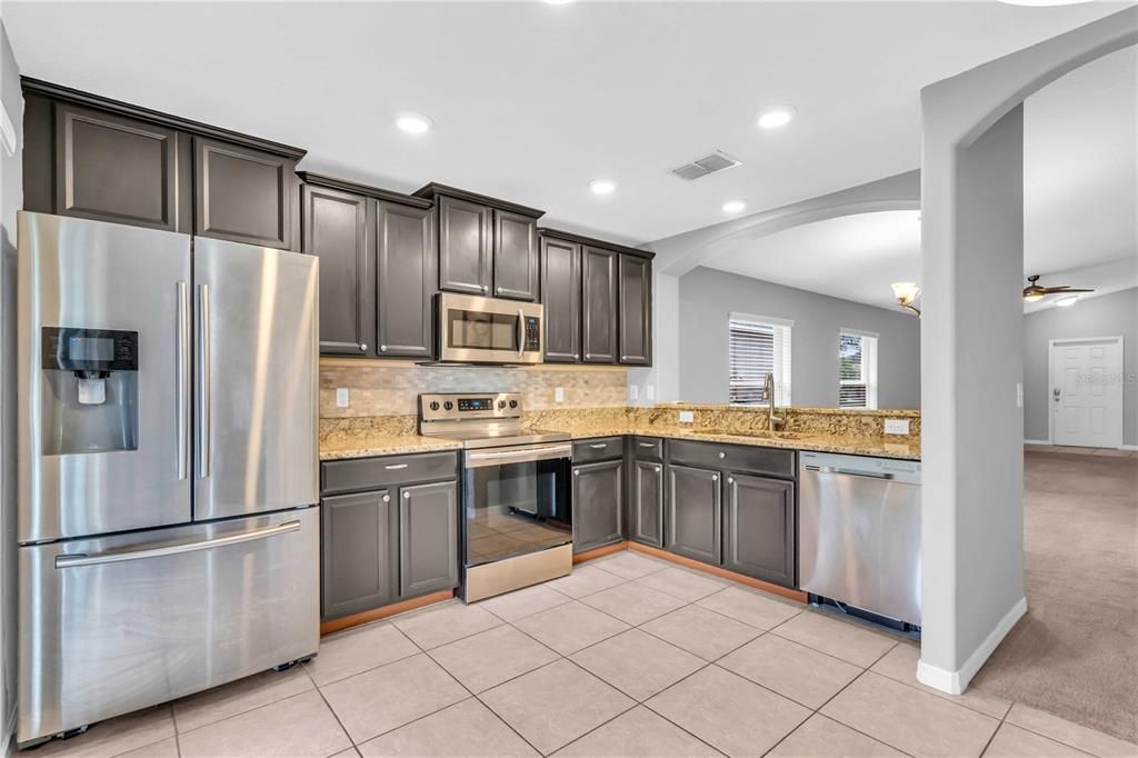 Active With Contract: $285,000 (3 beds, 2 baths, 1348 Square Feet)