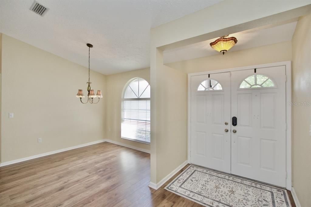 Active With Contract: $384,900 (3 beds, 2 baths, 1952 Square Feet)