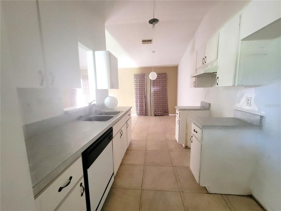 En Venta: $214,000 (3 camas, 2 baños, 1236 Pies cuadrados)