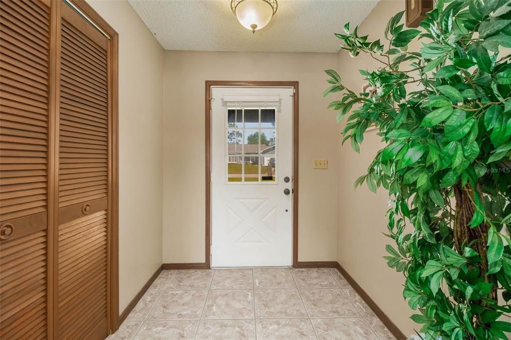 Entry way to oversized great room