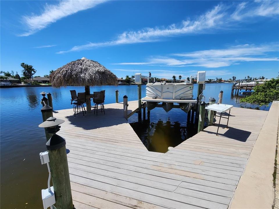 Recently Sold: $900,000 (4 beds, 3 baths, 2500 Square Feet)