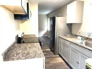Active With Contract: $180,000 (2 beds, 1 baths, 624 Square Feet)