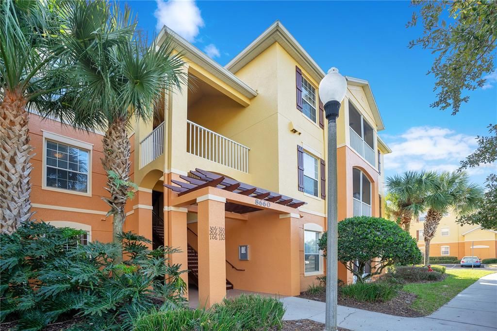 Recently Sold: $267,500 (2 beds, 2 baths, 1112 Square Feet)