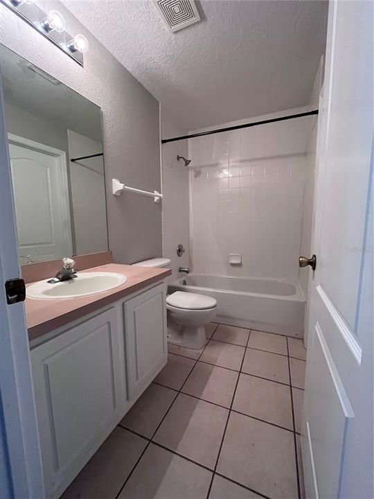 For Rent: $2,245 (3 beds, 2 baths, 1518 Square Feet)