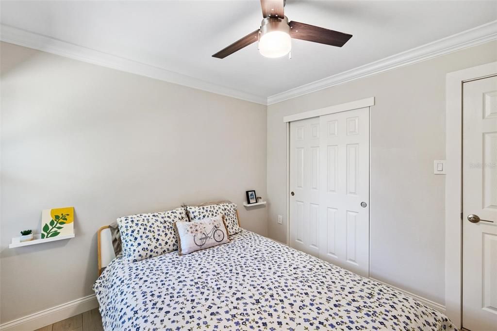 Active With Contract: $359,900 (3 beds, 2 baths, 1426 Square Feet)
