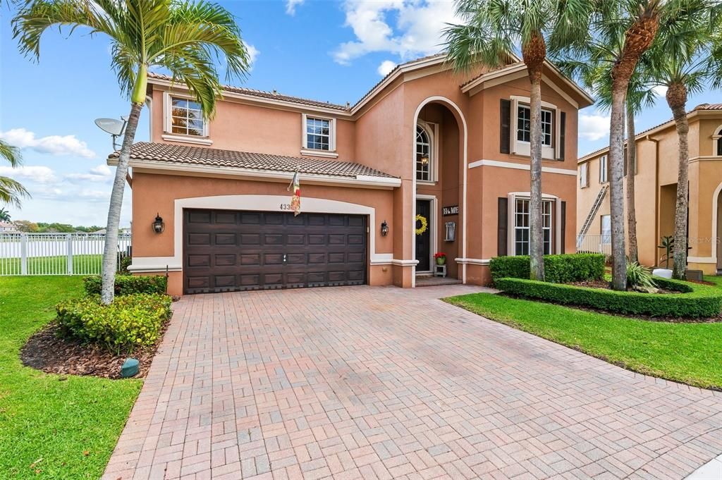 Recently Sold: $1,279,500 (5 beds, 3 baths, 2955 Square Feet)