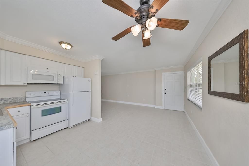 Active With Contract: $395,000 (3 beds, 2 baths, 1432 Square Feet)