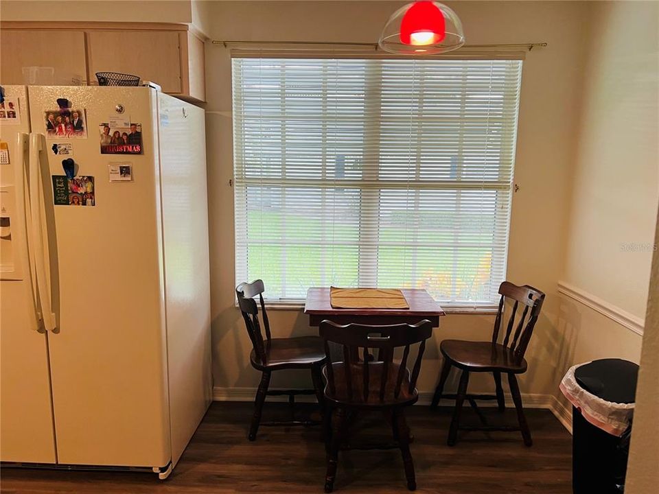 For Rent: $2,500 (2 beds, 2 baths, 1293 Square Feet)