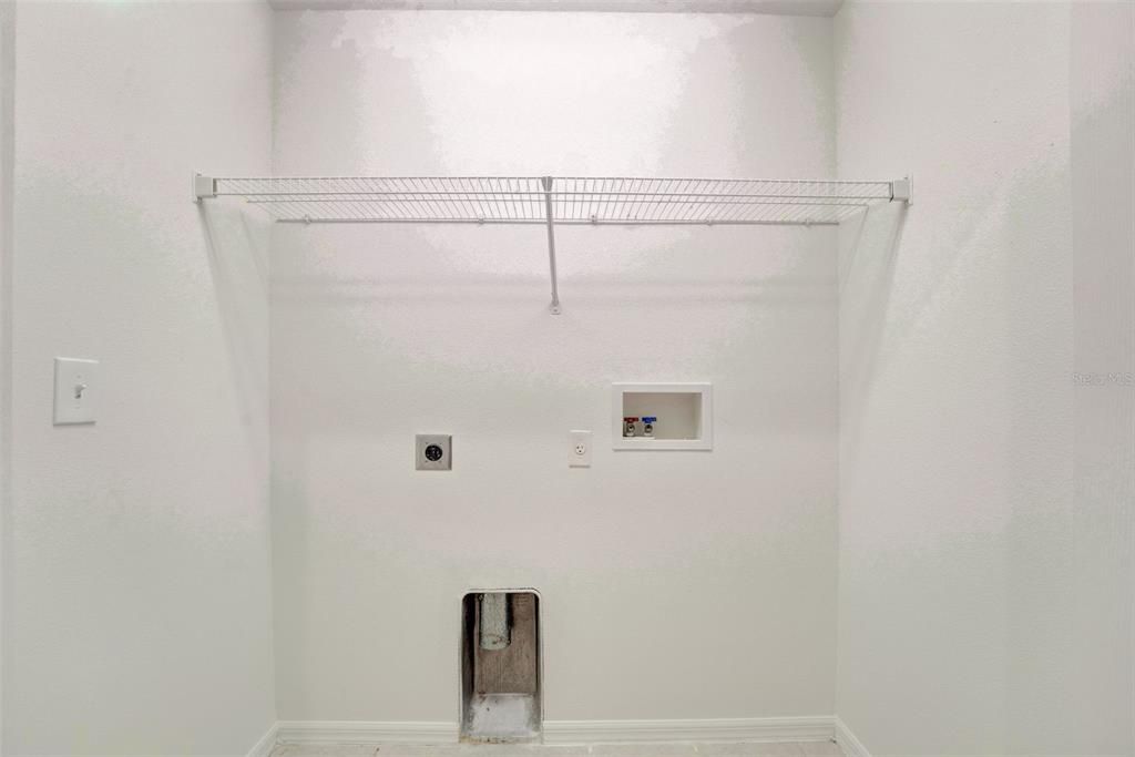 最近售出: $279,900 (3 贝兹, 2 浴室, 1565 平方英尺)