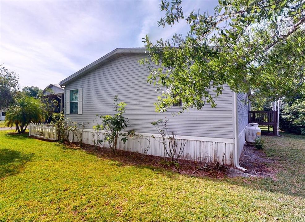 Active With Contract: $275,000 (4 beds, 2 baths, 1713 Square Feet)