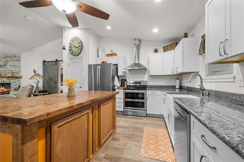Active With Contract: $545,000 (3 beds, 2 baths, 1646 Square Feet)