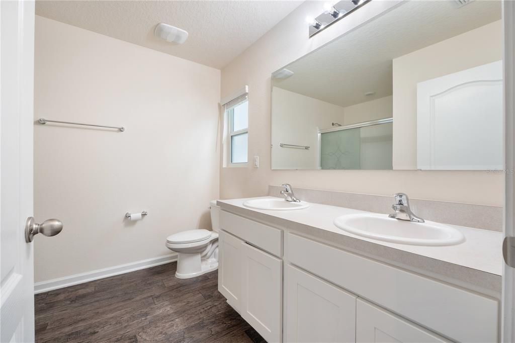For Sale: $329,988 (3 beds, 2 baths, 1557 Square Feet)