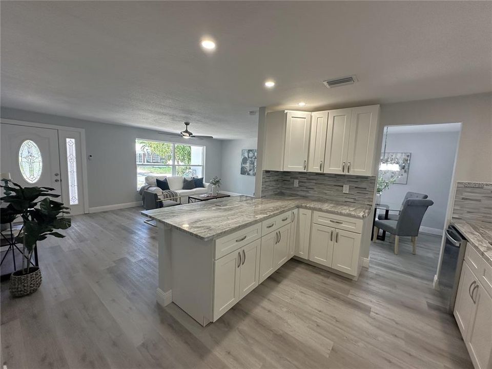 Recently Sold: $430,000 (3 beds, 2 baths, 1730 Square Feet)