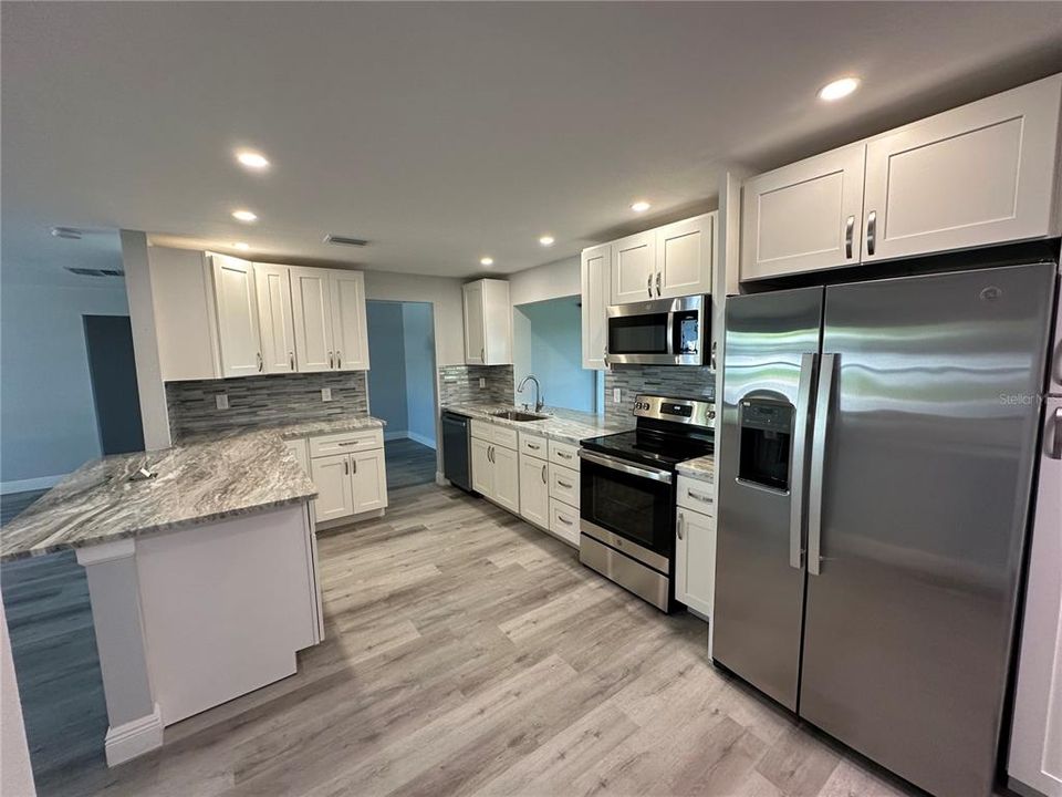 Recently Sold: $430,000 (3 beds, 2 baths, 1730 Square Feet)