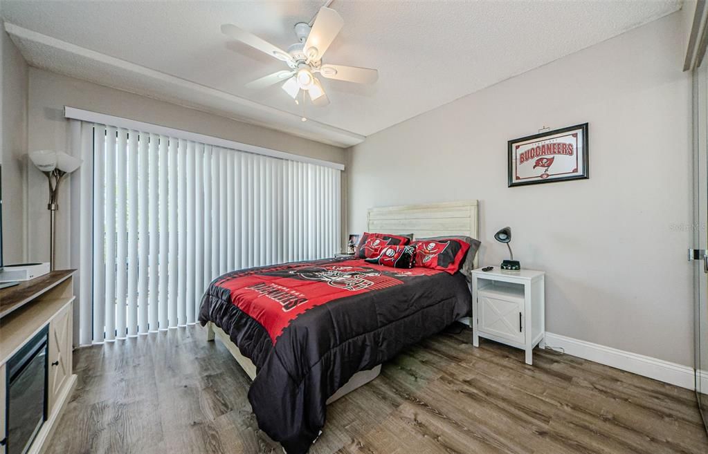 For Sale: $442,900 (2 beds, 2 baths, 1185 Square Feet)